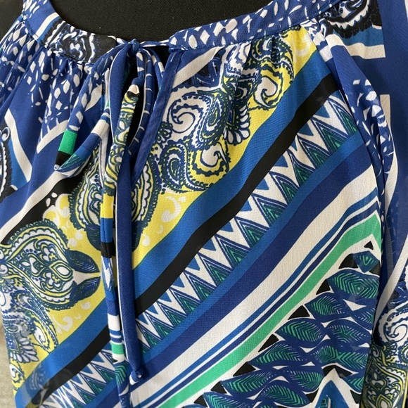 I & N blue open shoulder blouse. Size small. - Picture 4 of 5